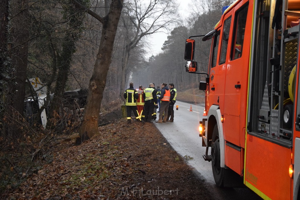 Container LKW umgestuerzt Koeln Brueck Bruecker- Dellbruecker Mauspfad P030.JPG - Miklos Laubert